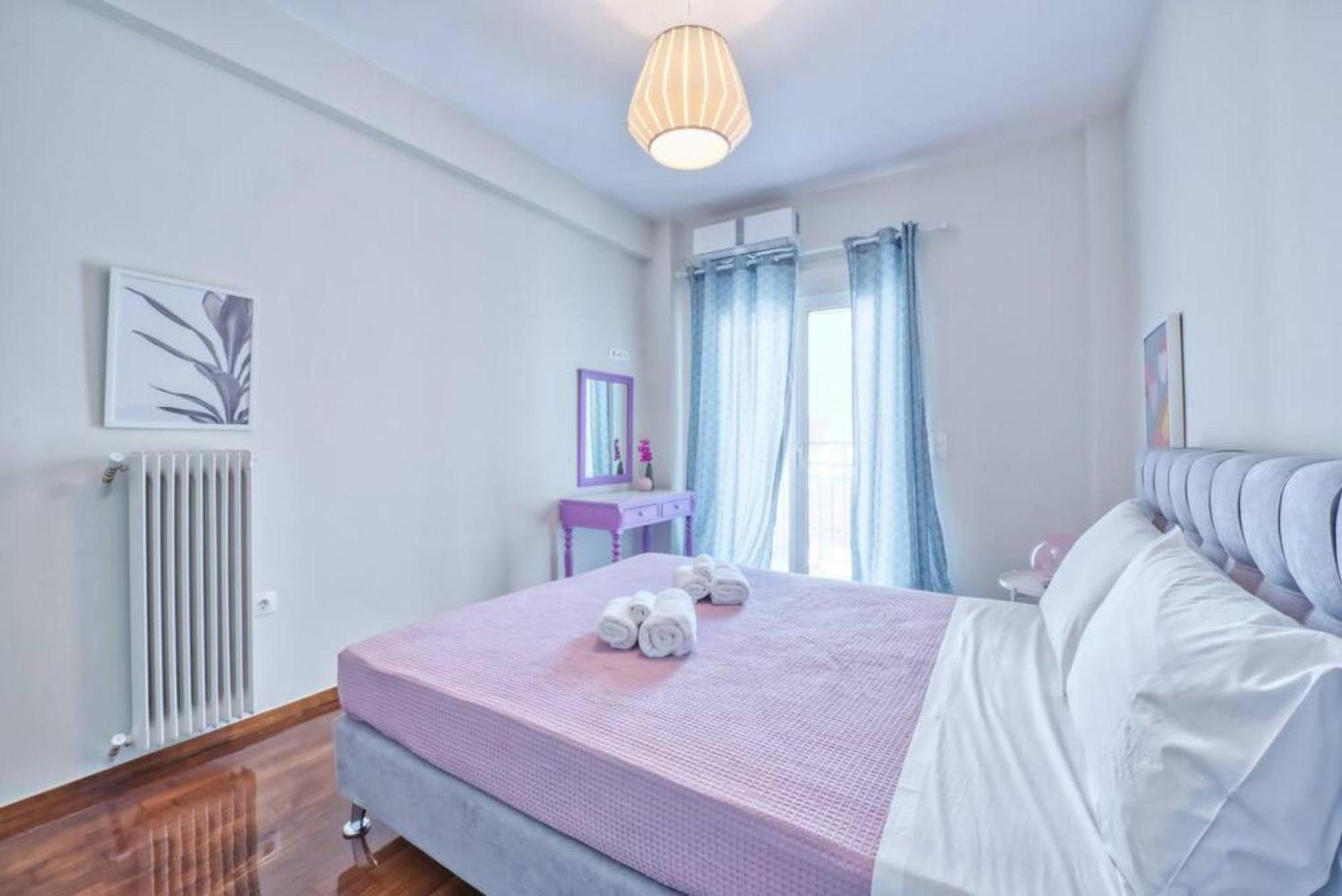 Muse A Dreamy And Fresh New Apartment Athena Bagian luar foto