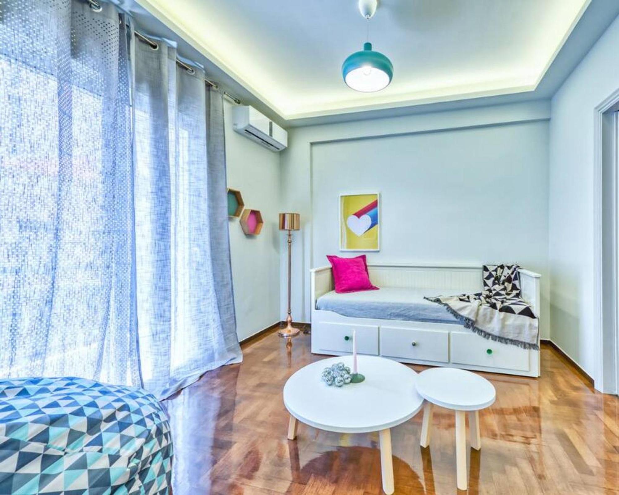 Muse A Dreamy And Fresh New Apartment Athena Bagian luar foto